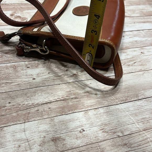 Coldwater Canyon Pebbled Genuine Leather Cream and Brown Shoulder Bag - Picture 14 of 14